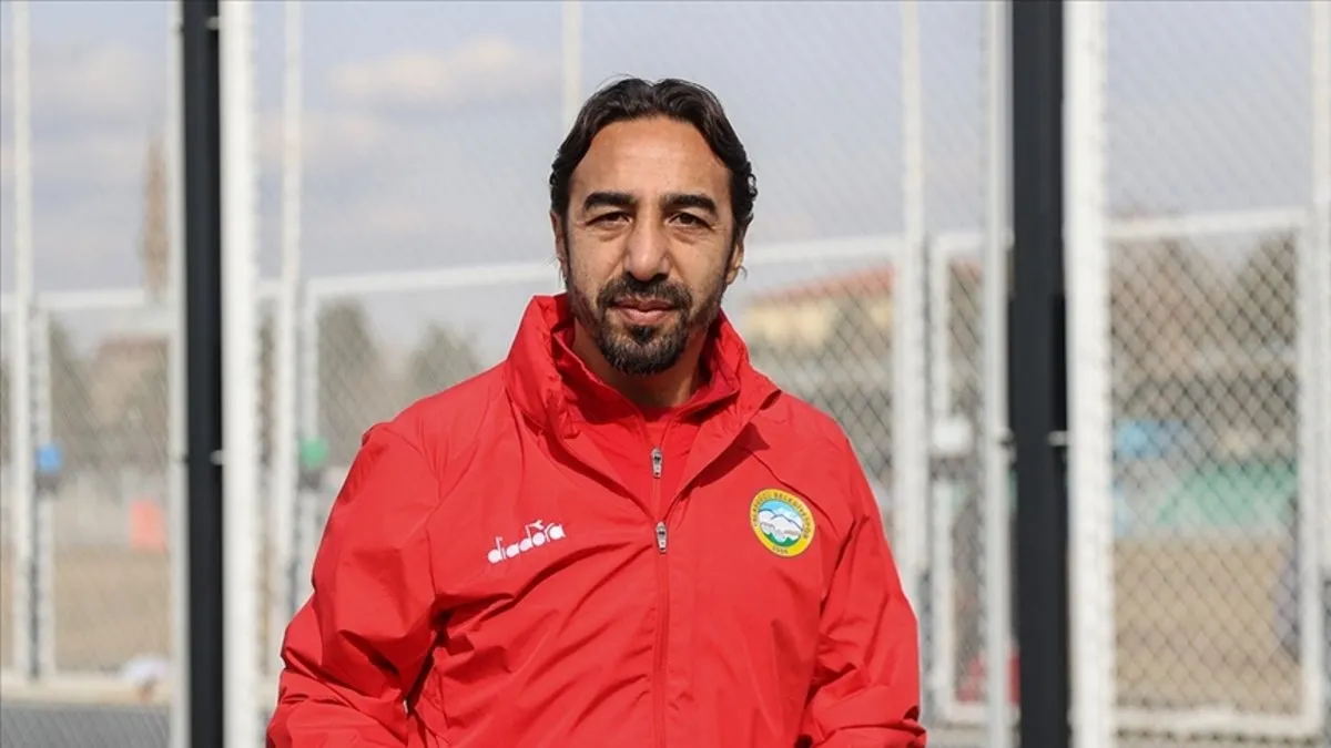 43 yaşındaki İbrahim Öztürk, futbolu bıraktı