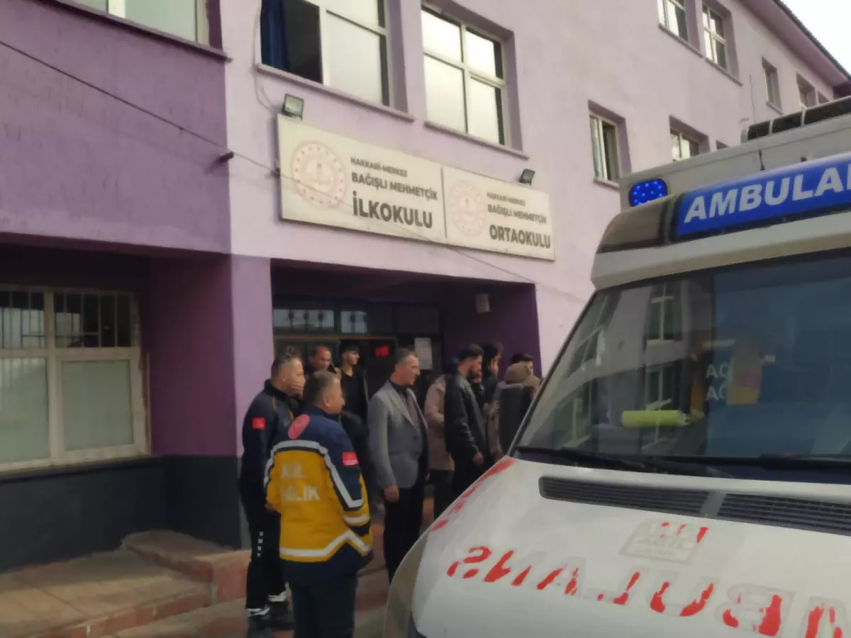 Hakkari’de Okulda Gıda Zehirlenmesi Şüphesi
